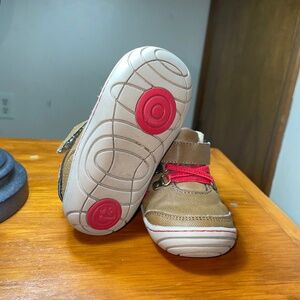 Stride rite boots size 5